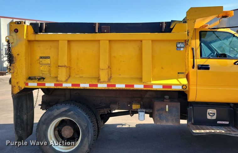 image for item IQ9875 1997 GMC C8500  dump truck