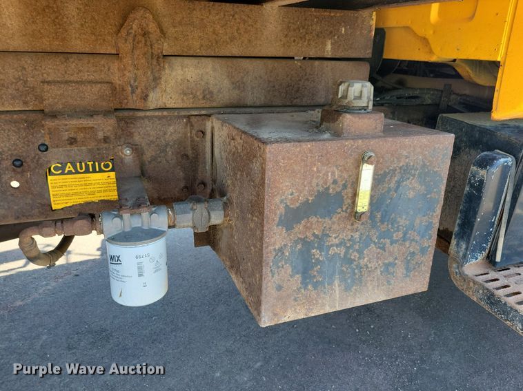 image for item IQ9875 1997 GMC C8500  dump truck