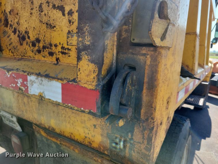 image for item IQ9875 1997 GMC C8500  dump truck
