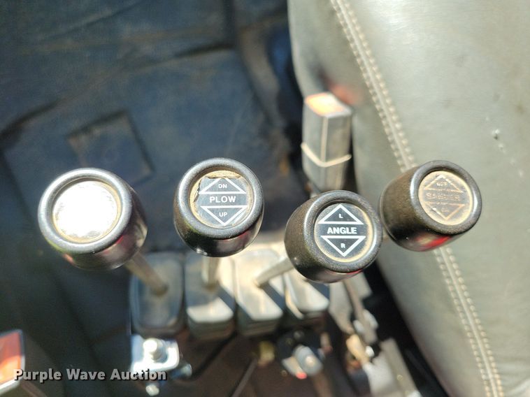 image for item IQ9875 1997 GMC C8500  dump truck