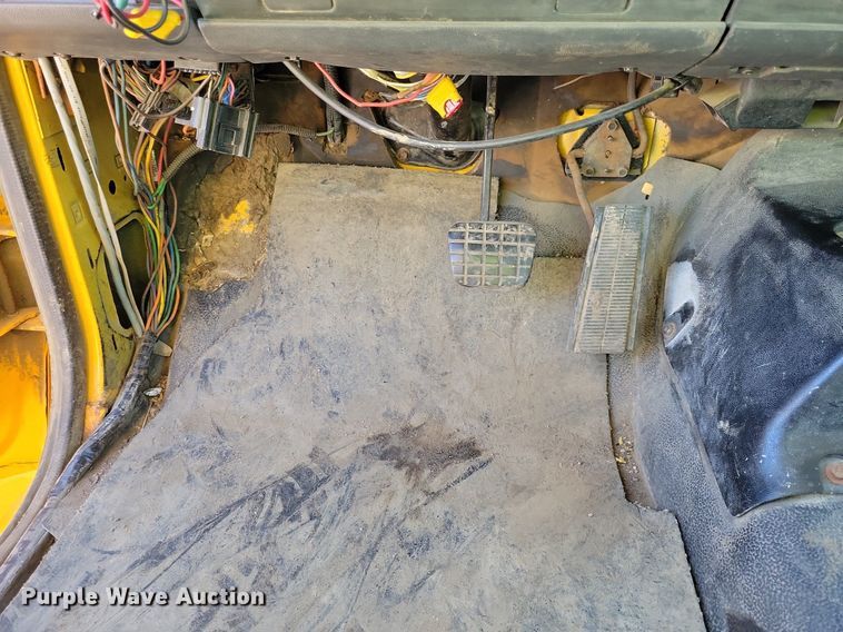 image for item IQ9875 1997 GMC C8500  dump truck