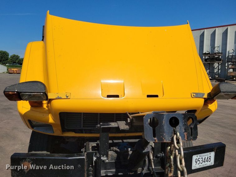 image for item IQ9875 1997 GMC C8500  dump truck