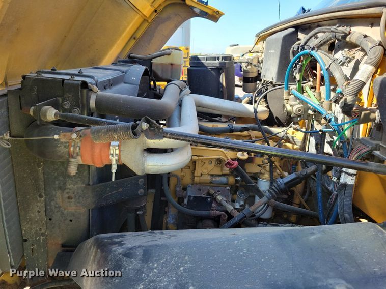 image for item IQ9875 1997 GMC C8500  dump truck