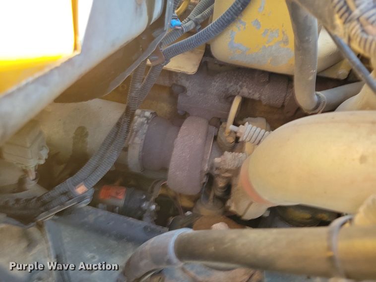 image for item IQ9875 1997 GMC C8500  dump truck