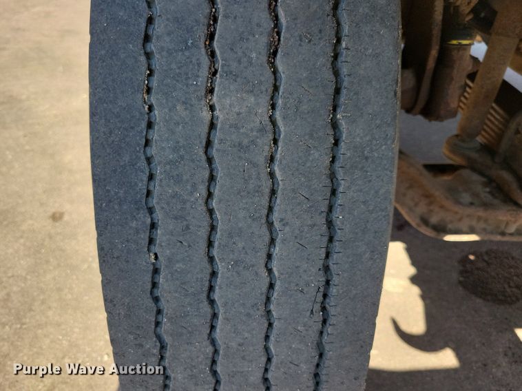 image for item IQ9875 1997 GMC C8500  dump truck