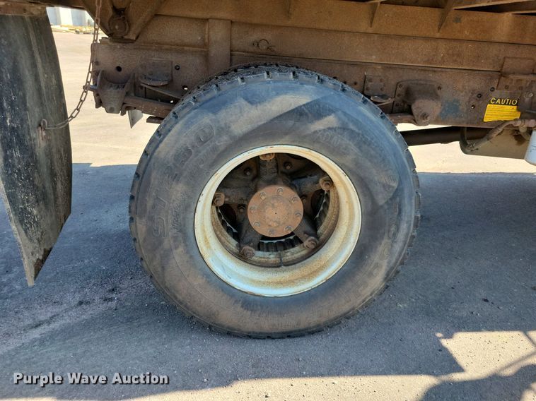 image for item IQ9875 1997 GMC C8500  dump truck