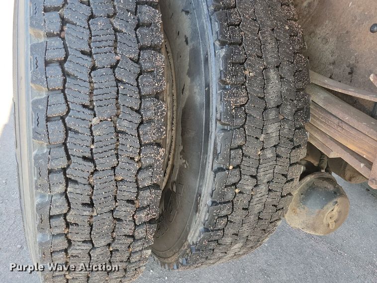 image for item IQ9875 1997 GMC C8500  dump truck