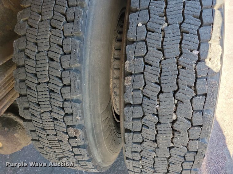 image for item IQ9875 1997 GMC C8500  dump truck