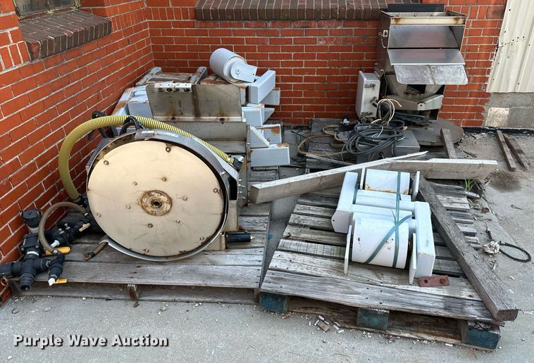 image for item JW9966 Truck parts