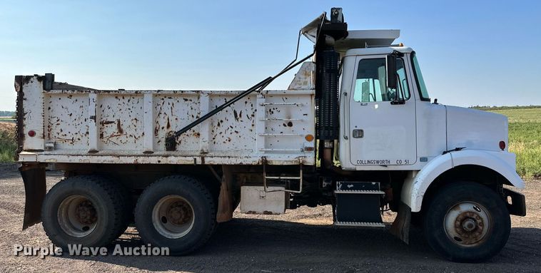image for item KM9808 1989 White GMC WCS  dump truck