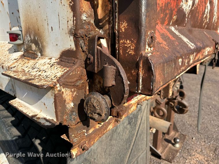 image for item KM9808 1989 White GMC WCS  dump truck