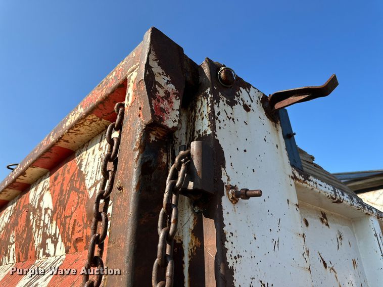 image for item KM9808 1989 White GMC WCS  dump truck