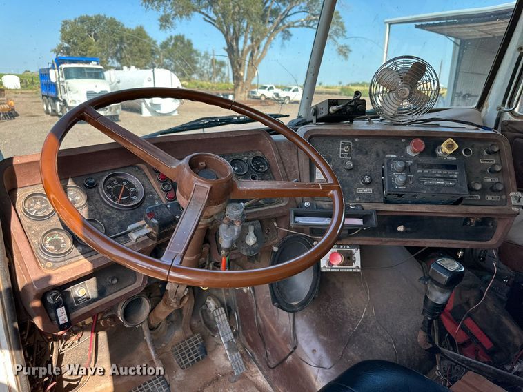 image for item KM9808 1989 White GMC WCS  dump truck