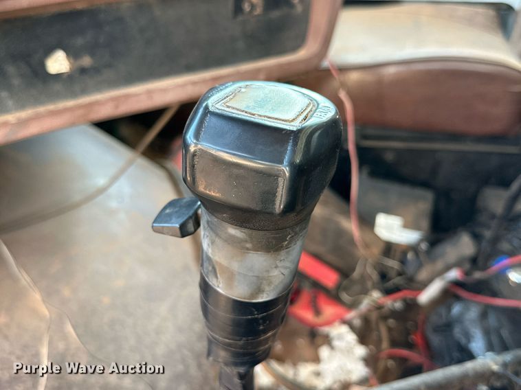 image for item KM9808 1989 White GMC WCS  dump truck