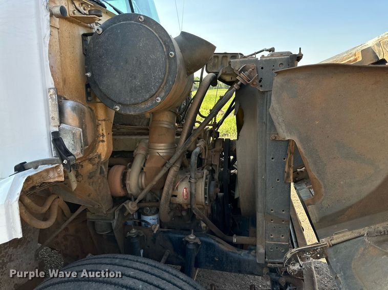 image for item KM9808 1989 White GMC WCS  dump truck