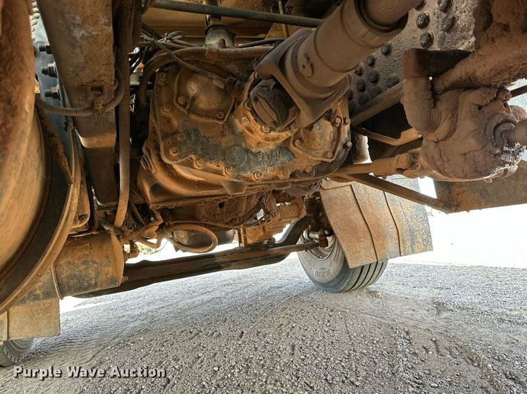 image for item KM9808 1989 White GMC WCS  dump truck