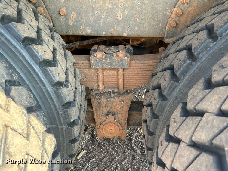 image for item KM9808 1989 White GMC WCS  dump truck