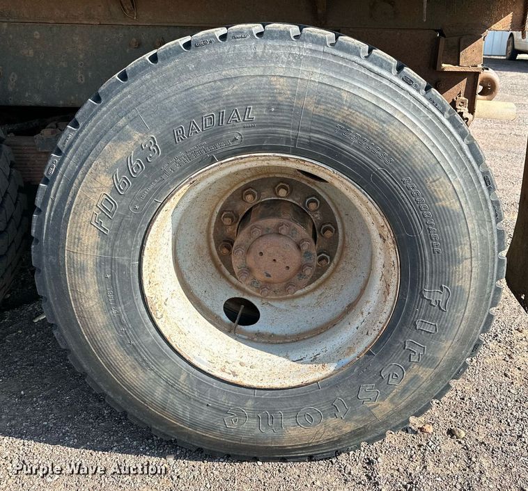 image for item KM9808 1989 White GMC WCS  dump truck