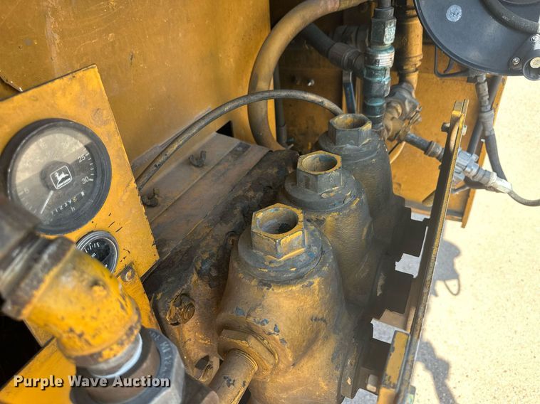 image for item KX9058 1972 International Loadstar 1600  vacuum truck