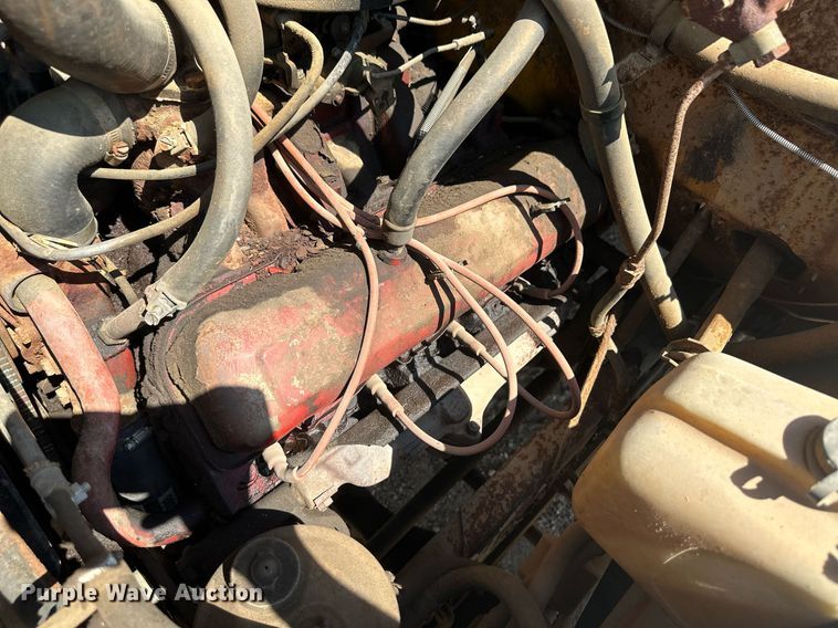 image for item KX9058 1972 International Loadstar 1600  vacuum truck