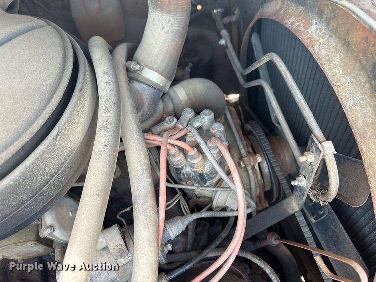 image for item KX9058 1972 International Loadstar 1600  vacuum truck