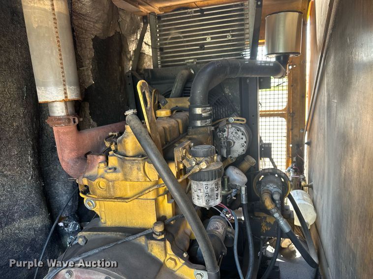 image for item KX9058 1972 International Loadstar 1600  vacuum truck