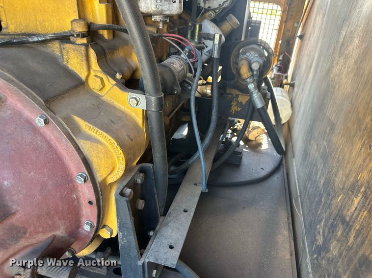 image for item KX9058 1972 International Loadstar 1600  vacuum truck