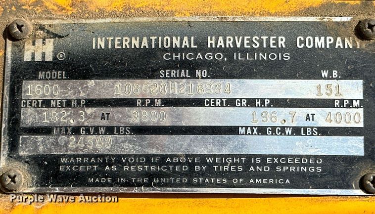 image for item KX9058 1972 International Loadstar 1600  vacuum truck