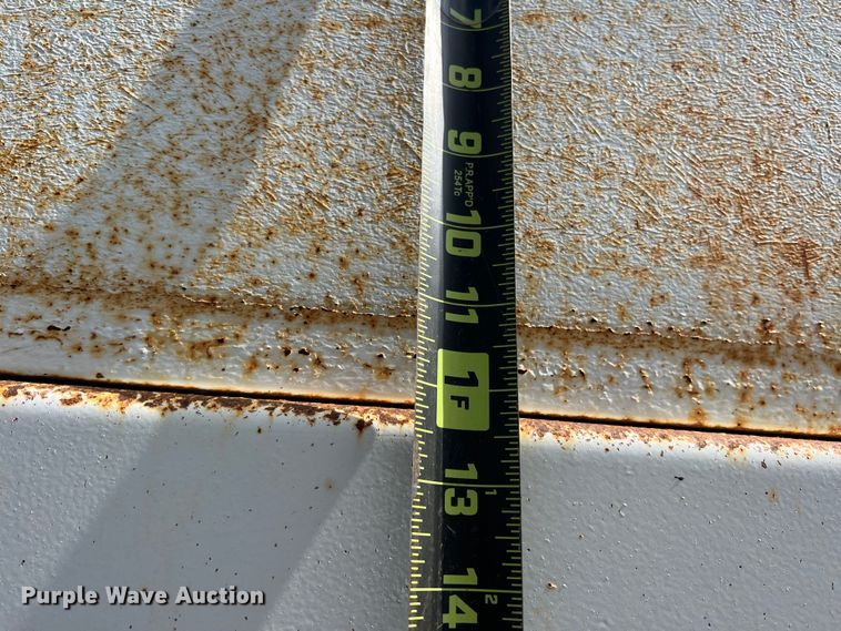 image for item LB9334 1996 International 4900  dump truck