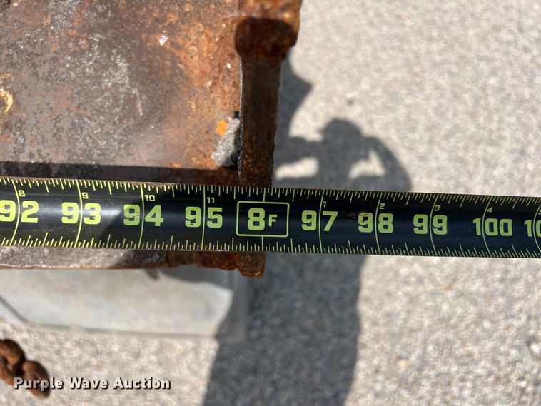 image for item LB9334 1996 International 4900  dump truck