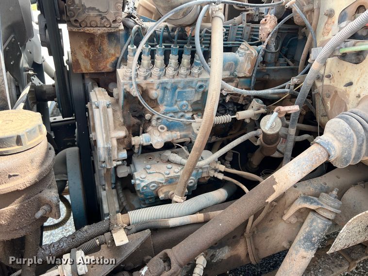 image for item LB9334 1996 International 4900  dump truck