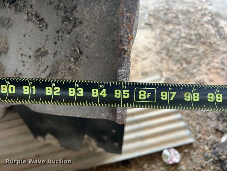 image for item LB9337 1998 International 4900  dump truck