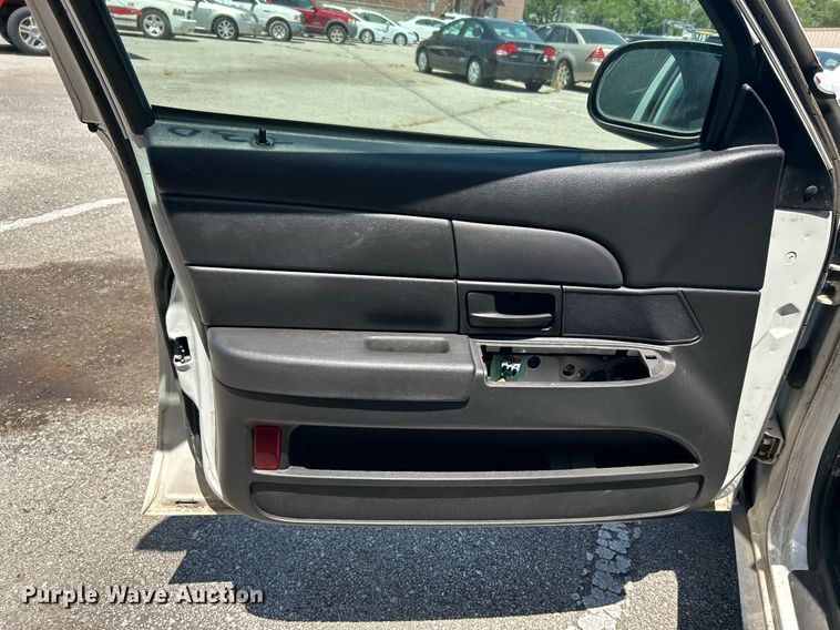 image for item LE9572 2009 Ford Crown Victoria Police Interceptor 