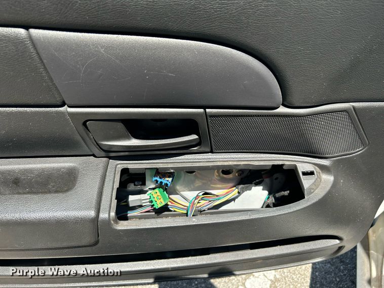 image for item LE9572 2009 Ford Crown Victoria Police Interceptor 