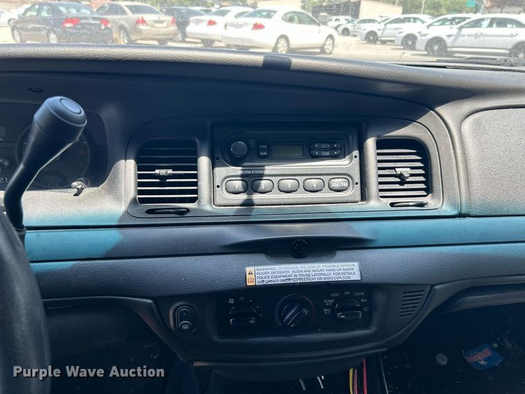 image for item LE9572 2009 Ford Crown Victoria Police Interceptor 