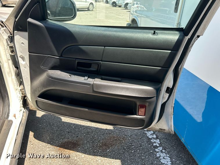 image for item LE9572 2009 Ford Crown Victoria Police Interceptor 