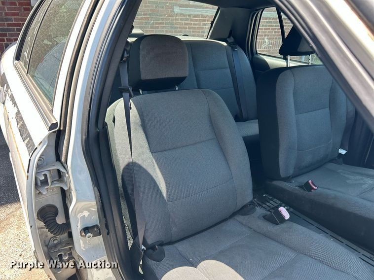 image for item LE9572 2009 Ford Crown Victoria Police Interceptor 