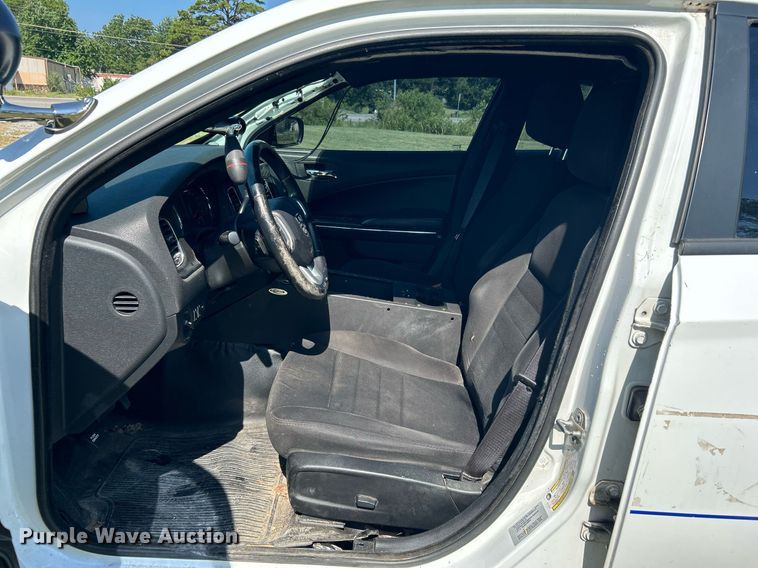 image for item LE9698 2014 Dodge Charger Police