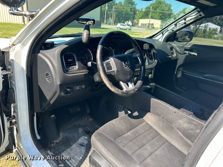 image for item LE9698 2014 Dodge Charger Police