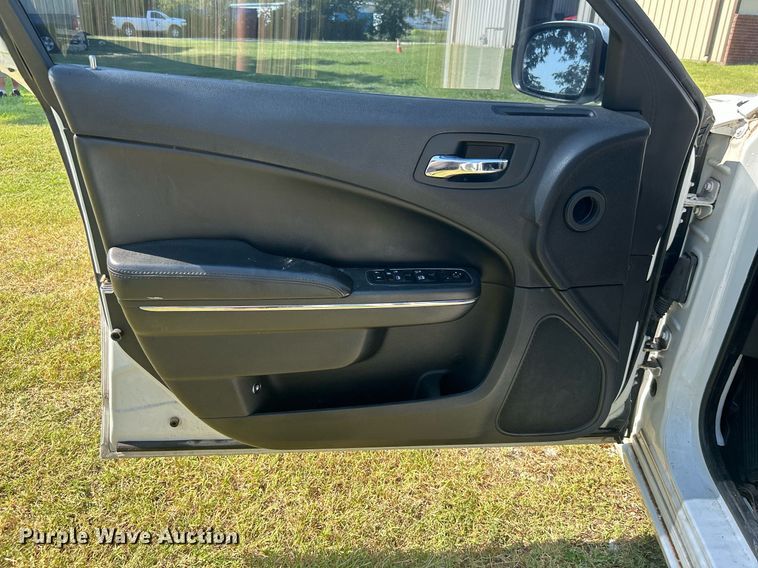 image for item LE9698 2014 Dodge Charger Police