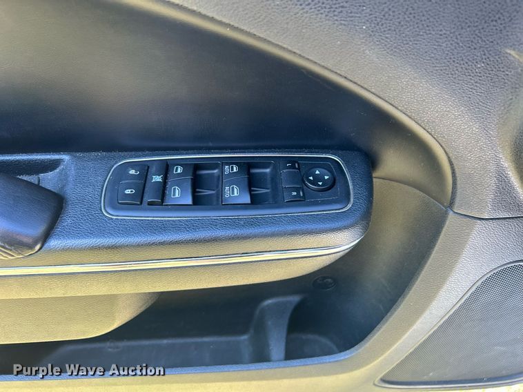 image for item LE9698 2014 Dodge Charger Police