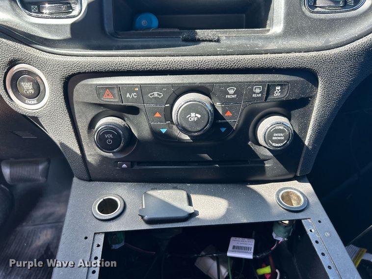 image for item LE9698 2014 Dodge Charger Police