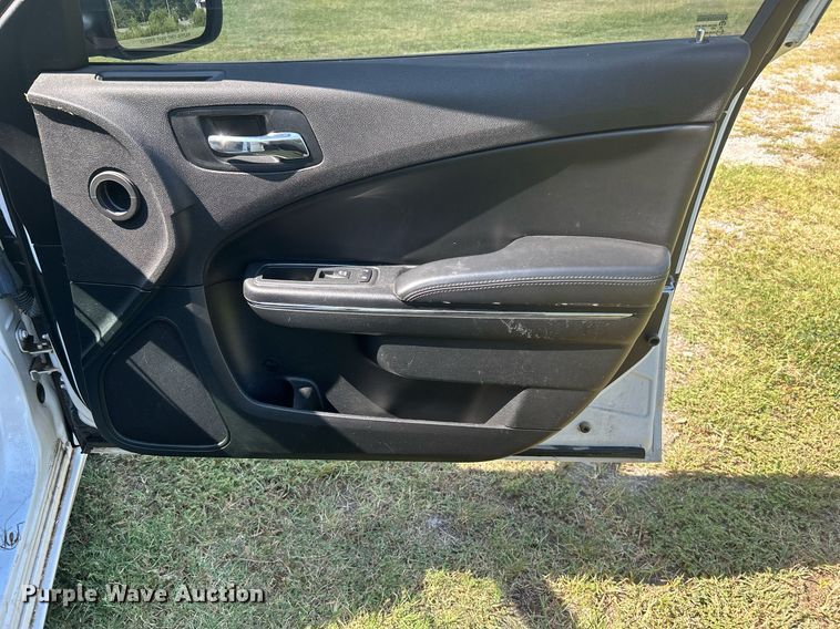 image for item LE9698 2014 Dodge Charger Police