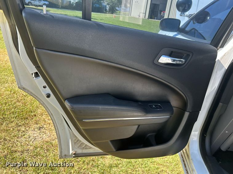 image for item LE9698 2014 Dodge Charger Police