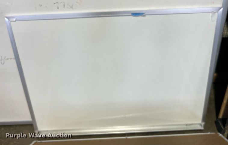 image for item LE9705 (10) white boards