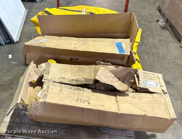 image for item LE9706 Approximately 5 Miller bags