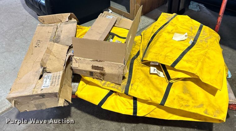 image for item LE9706 Approximately 5 Miller bags