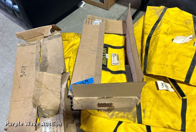 image for item LE9706 Approximately 5 Miller bags