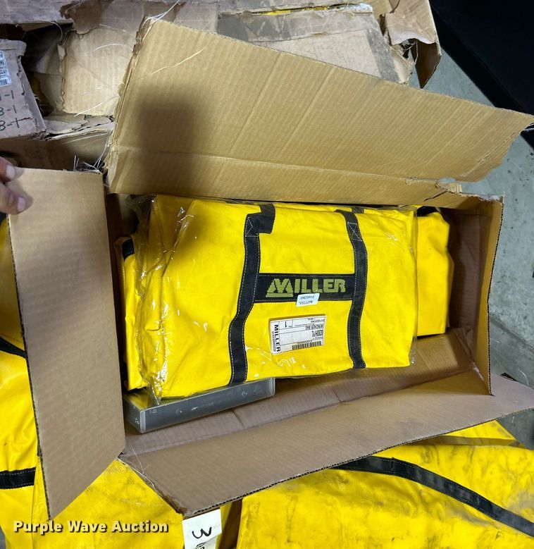 image for item LE9706 Approximately 5 Miller bags