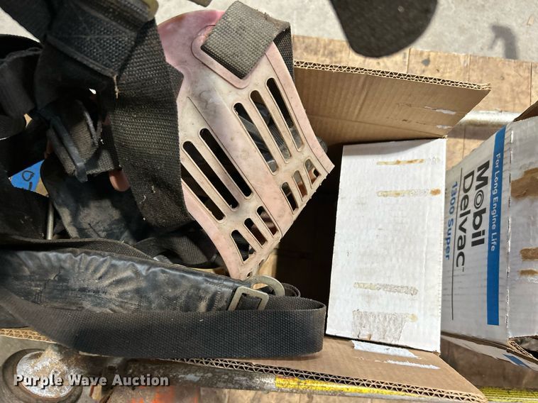 image for item LE9707 (2) string trimmers